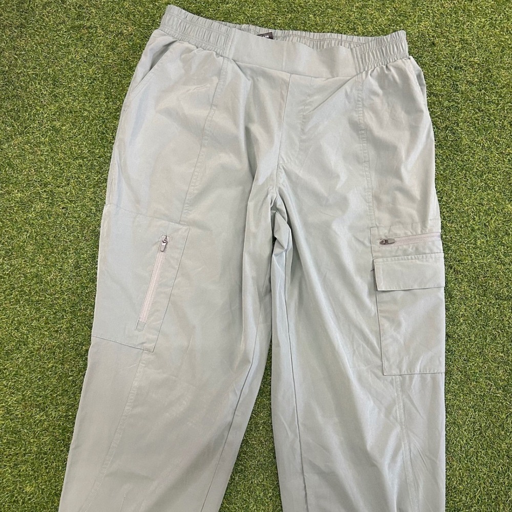 All in Motion Womens Cargo Pants Sage Green Elastic Waist Size L 12-14 Hiking